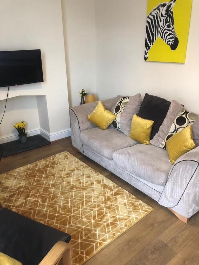 فيلا نوتينغهامفي Kenrick Street Great House Available For Guests And Contractors Parking And Wifi المظهر الخارجي الصورة
