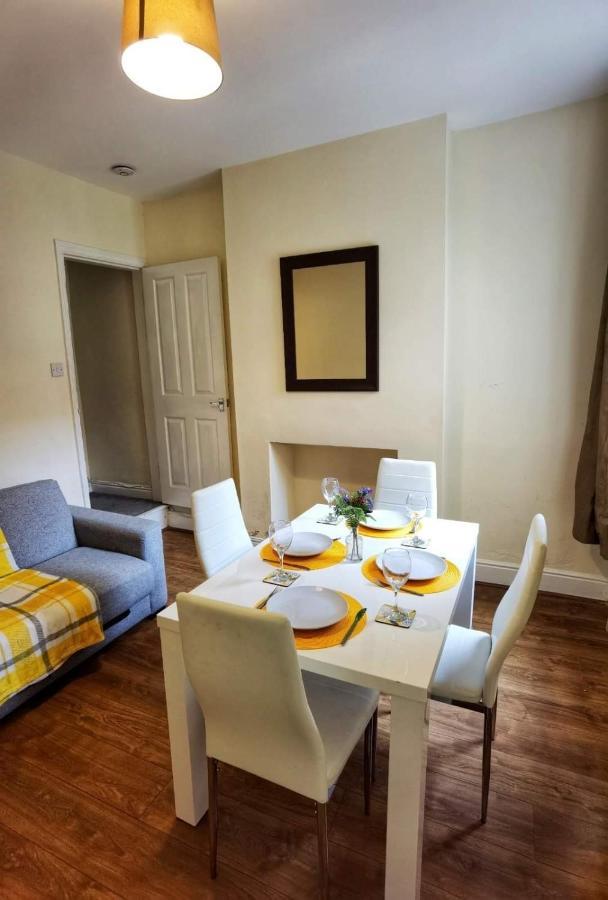 فيلا نوتينغهامفي Kenrick Street Great House Available For Guests And Contractors Parking And Wifi المظهر الخارجي الصورة